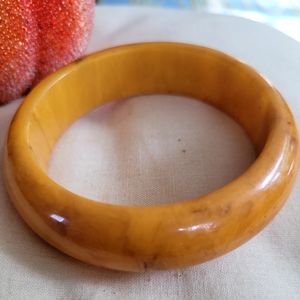 Vintage Marbeled Carmel Bakelite Bangle